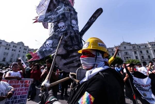 fotografia de um manifestante no Paro Nacional de 14 de maio